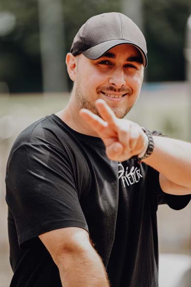 Legend Larry Festival